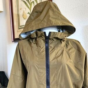 Rain Jacket NWT NY #WithoutWalls